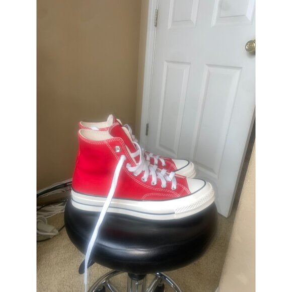 Size 7.5 - Converse Chuck 70 High Enamel Red - Picture 2 of 9